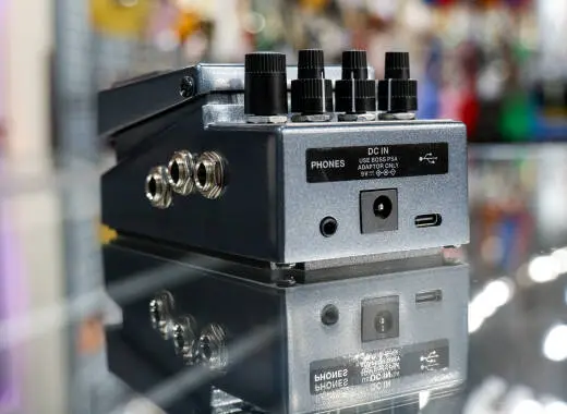 BOSS - IR-2 Amp and Cabinet Pedal 2